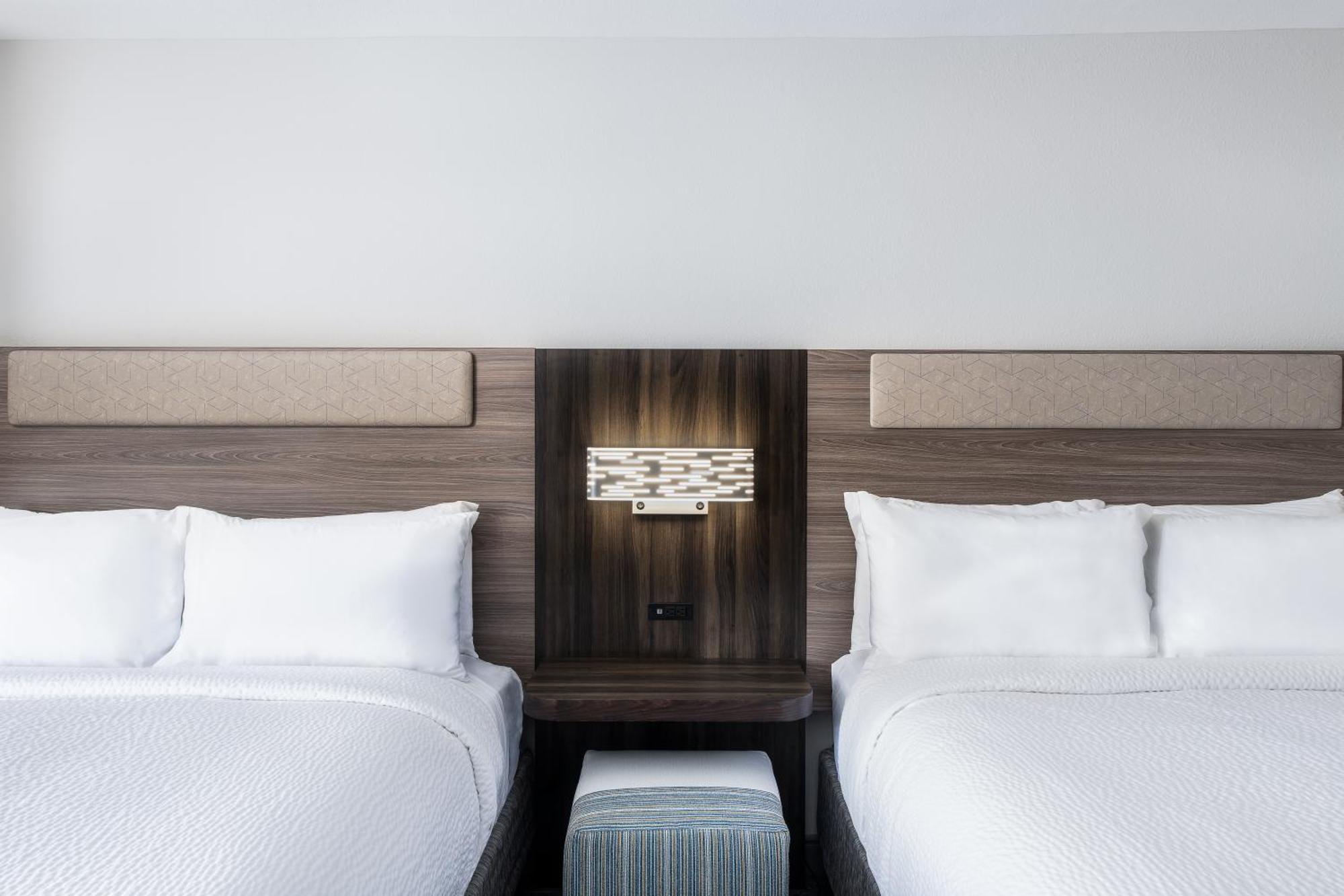 Holiday Inn Express Atlanta West - Theme Park Area By Ihg Літіа Спринґс Екстер'єр фото