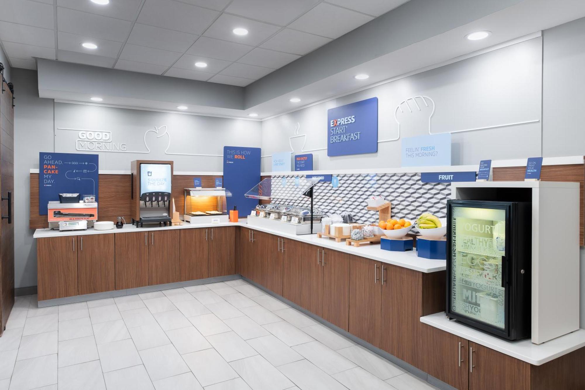 Holiday Inn Express Atlanta West - Theme Park Area By Ihg Літіа Спринґс Екстер'єр фото